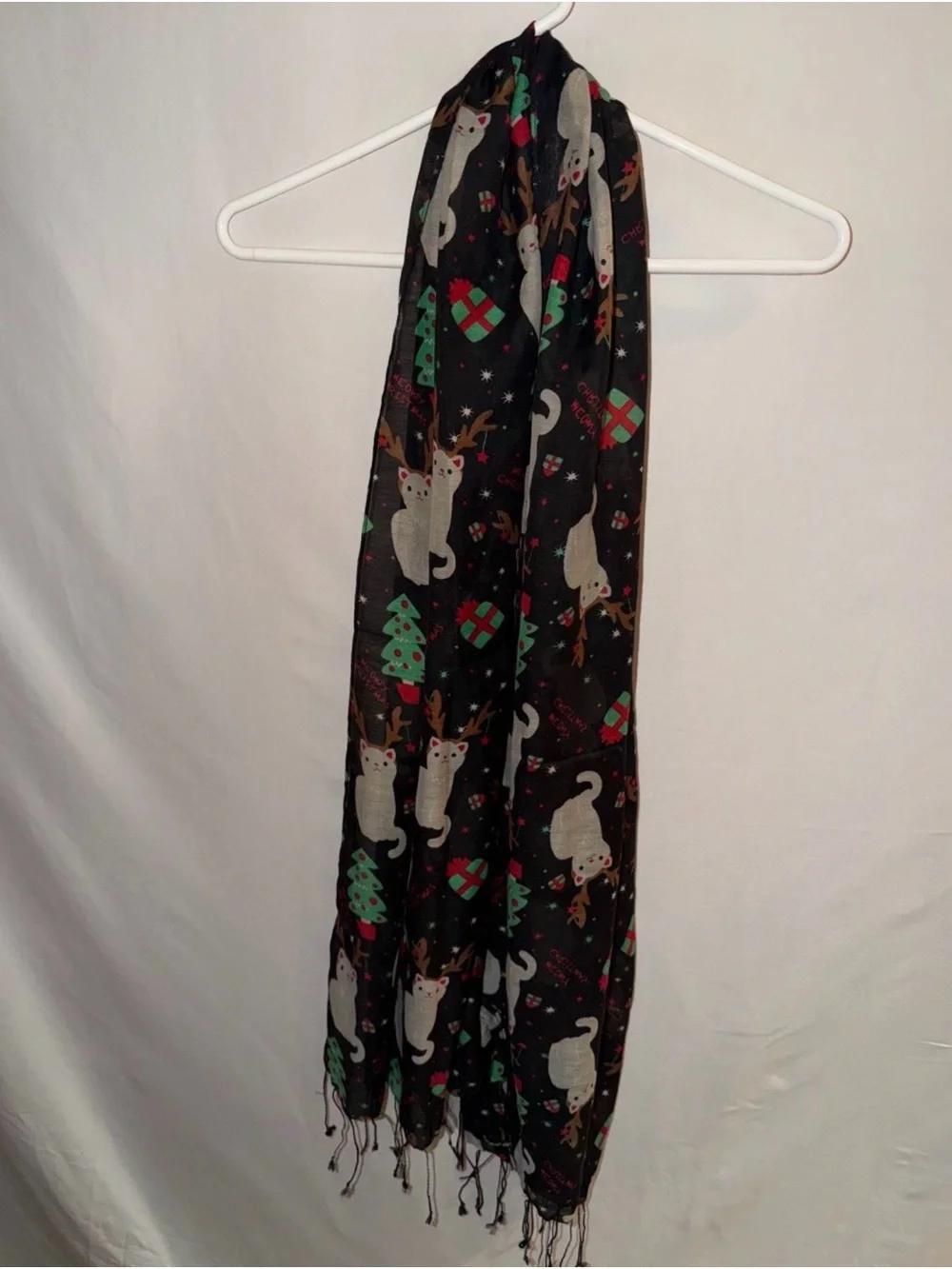 Cejon Black Holiday Cat & Gift Print Scarf